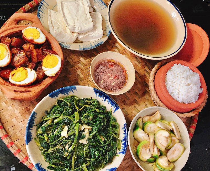 Mâm Cơm Nõn Đuôi Nhồi Thịt Nướng