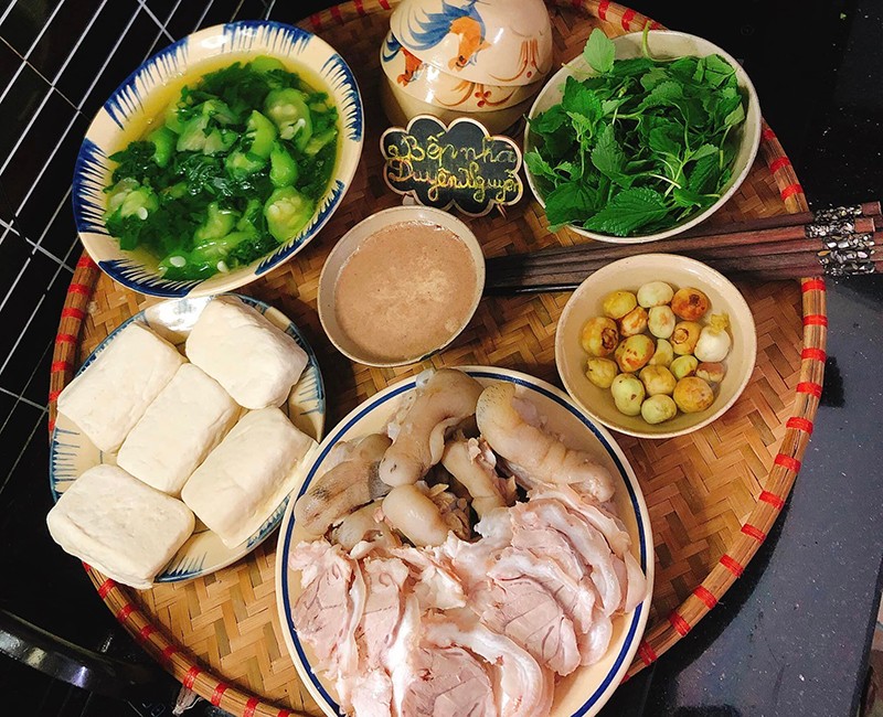 Mâm cơm chiều hấp dẫn